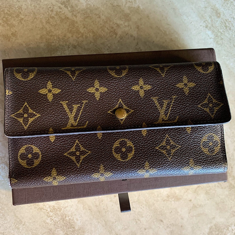 Louis Vuitton Monogram Wallet Long Porte Tresor International w/ box and pouch